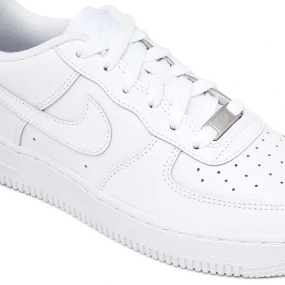 Nike Air Force 1 LE GS Size 7Y, Women's Size 8.5 Triple White DH2920-111